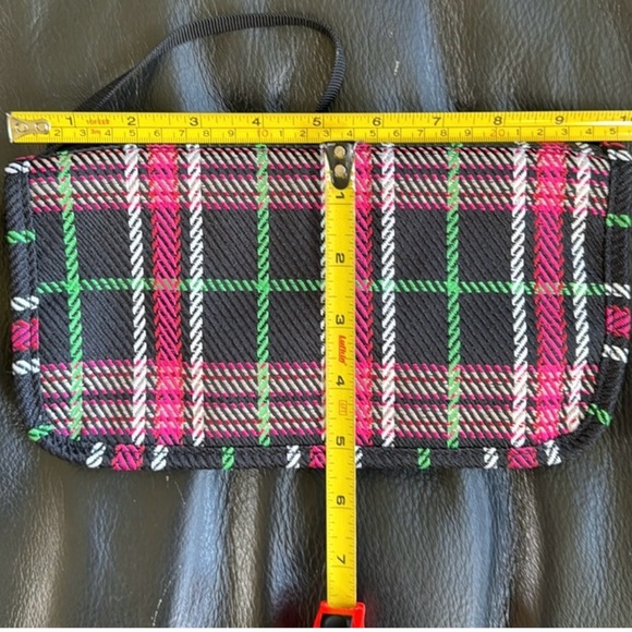 Dakine | Plaid Zip Around Wallet - Picture 4 of 7